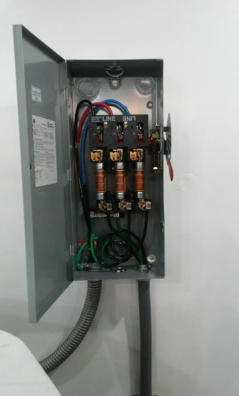 Three-phase disconnect switch installed for Electrical Wiring & Rewiring in Red Bluff